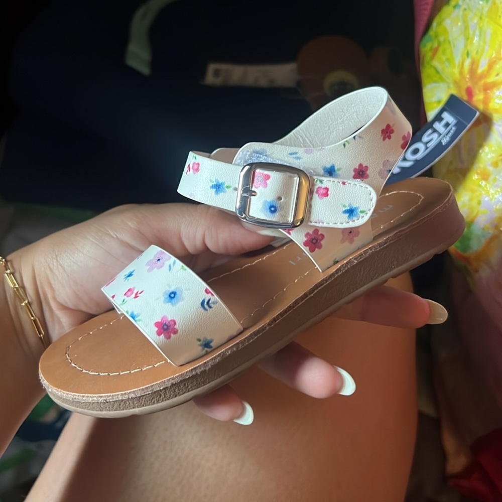 madden girl sandals size 9